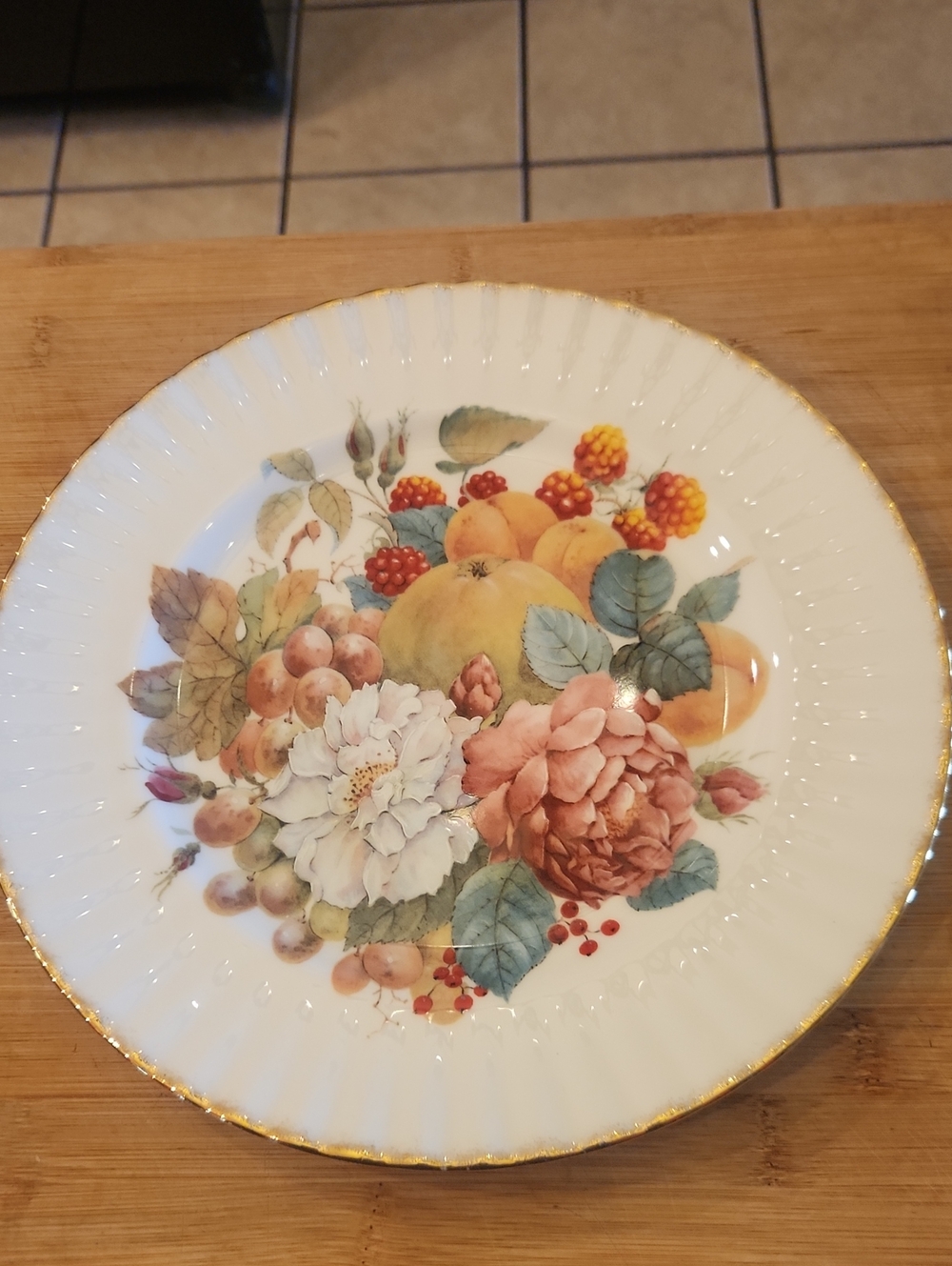 ROYAL VALE Porcelain Floral Dinner Plate with Gold Rim - White